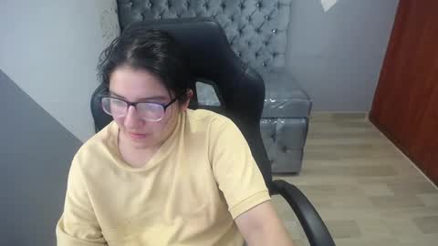 eva_smit_t online show from February 22, 2:26 pm