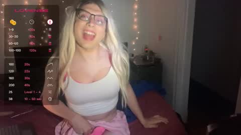 Snapshot of eva_stari chatting on November 25, 12:43 am eva_stari online show from November 25, 12:43 am