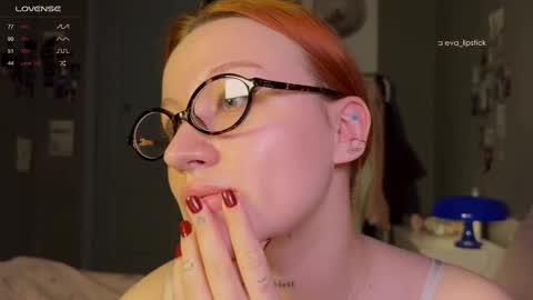 Snapshot of eva_swag chatting on December 21, 4:36 pm eva_swag online show from December 21, 4:36 pm