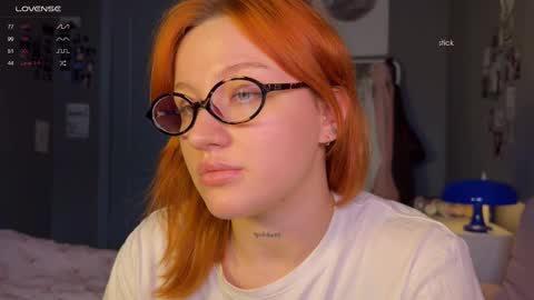 Snapshot of eva_swag chatting on December 22, 10:01 am eva_swag online show from December 22, 10:01 am