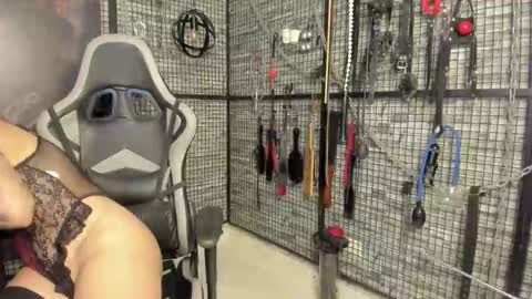 EVA INDEPENDENT MODEL online show from March 21, 10:35 pm