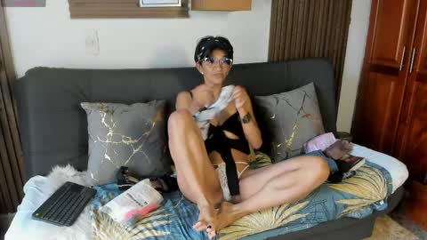 Eva online show from April 8, 2:06 pm