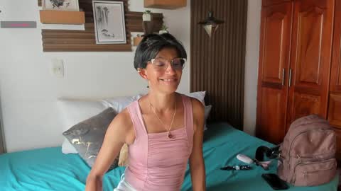 Eva online show from April 18, 7:58 pm