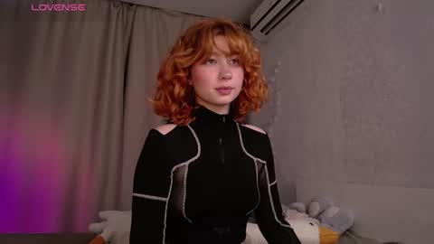 Snapshot of evaa_moonn_ chatting on November 13, 11:20 am Eva online show from November 13, 11:20 am