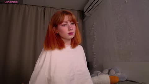 Snapshot of evaa_moonn_ chatting on November 22, 5:28 am Eva online show from November 22, 5:28 am