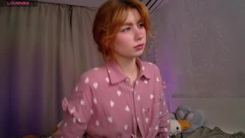 Snapshot of evaa_moonn_ chatting on December 14, 8:41 am Eva online show from December 14, 8:41 am