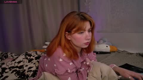 Snapshot of evaa_moonn_ chatting on December 16, 11:32 pm Eva online show from December 16, 11:32 pm