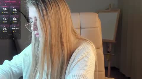 Snapshot of evacadooo chatting on January 15, 2:27 am Eva online show from January 15, 2:27 am