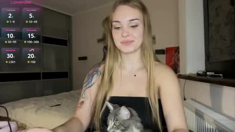 evacarter1 online show from October 3, 5:32 pm