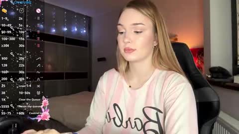 evacarter1 online show from January 11, 10:09 am