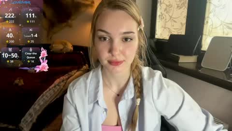 evacarter1 online show from April 8, 1:44 pm