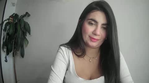 Snapshot of evacollins12 chatting on February 17, 9:52 pm evacollins12 online show from February 17, 9:52 pm