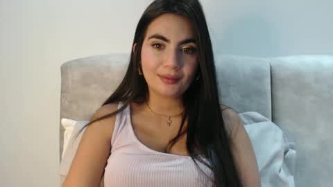 Snapshot of evacollins12 chatting on September 21, 10:44 pm evacollins12 online show from September 21, 10:44 pm