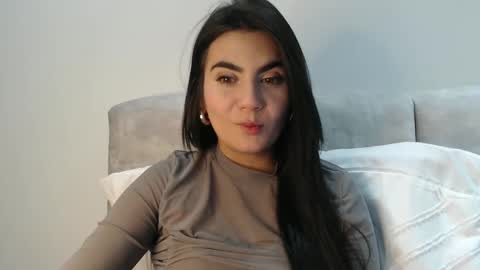 Snapshot of evacollins12 chatting on October 27, 1:42 am evacollins12 online show from October 27, 1:42 am