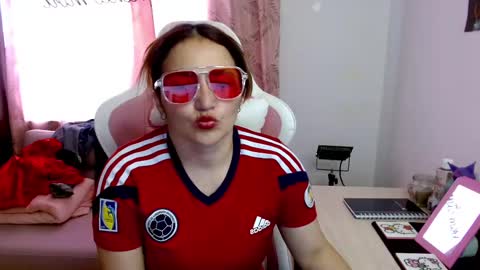 Snapshot of evagrays chatting on February 10, 8:42 pm Eva online show from February 10, 8:42 pm