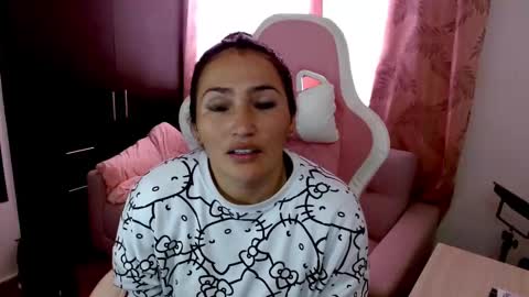 Snapshot of evagrays chatting on March 3, 8:43 pm Eva online show from March 3, 8:43 pm