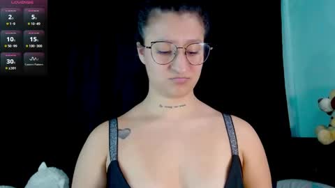 Evah Lee online show from May 28, 4:10 am
