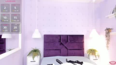 evahalston online show from February 26, 12:20 am