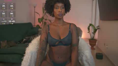 evajacksss_ online show from April 14, 7:09 pm