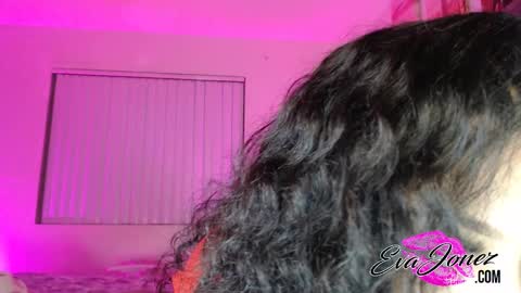 Snapshot of evajonez chatting on February 12, 5:58 am Eva online show from February 12, 5:58 am