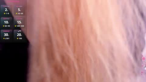 Snapshot of evaloviaa_ chatting on May 21, 2:02 pm Eva online show from May 21, 2:02 pm