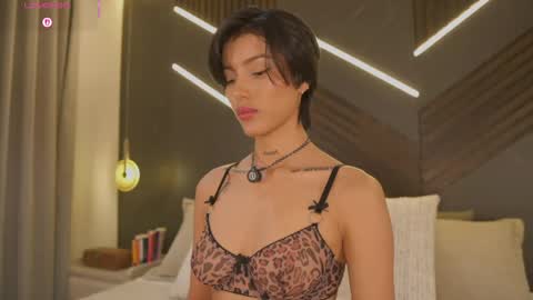 Eva Moretti online show from April 19, 6:32 pm