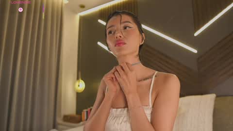 Eva Moretti online show from April 29, 6:25 pm