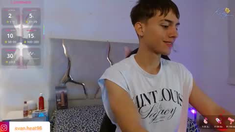 Snapshot of evan_tay chatting on February 9, 3:10 am evan_tay online show from February 9, 3:10 am