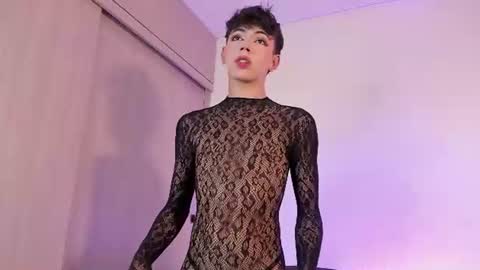 Snapshot of evan_voss chatting on July 14, 8:25 pm Evan voss help me get 200 likesindependent model online show from July 14, 8:25 pm