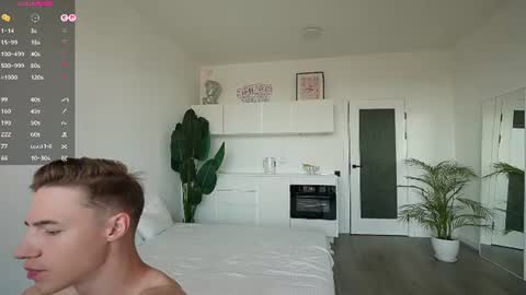 Snapshot of evan_white_ chatting on July 11, 9:56 am evan_white_ online show from July 11, 9:56 am