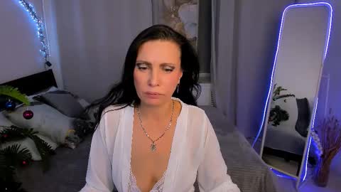 Evanessa online show from January 9, 5:54 am