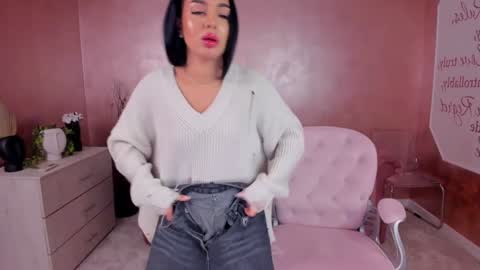 Snapshot of evanew_ chatting on January 25, 11:22 pm Eva online show from January 25, 11:22 pm