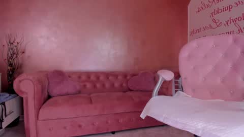 Snapshot of evanew_ chatting on January 28, 9:50 pm Eva online show from January 28, 9:50 pm