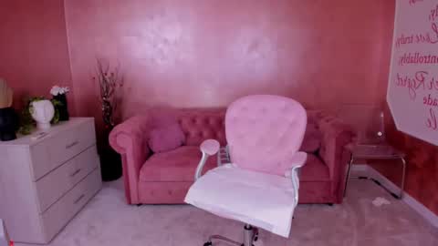 Snapshot of evanew_ chatting on March 2, 10:27 pm Eva online show from March 2, 10:27 pm