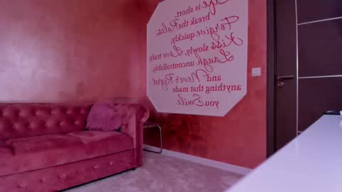 Snapshot of evanew_ chatting on March 6, 10:47 pm Eva online show from March 6, 10:47 pm