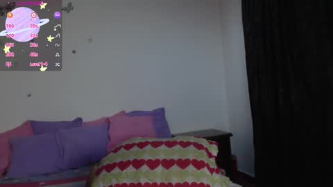 Snapshot of evangeline_lover chatting on October 19, 12:06 pm evangeline_lover online show from October 19, 12:06 pm