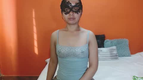 evangelinne_01 online show from February 7, 1:26 pm