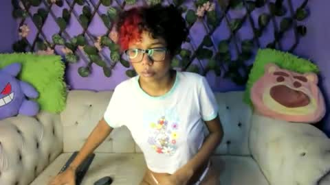 Snapshot of evangely15_ chatting on September 9, 11:21 am evangely15_ online show from September 9, 11:21 am
