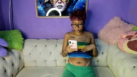 Snapshot of evangely15_ chatting on October 30, 11:44 am evangely15_ online show from October 30, 11:44 am