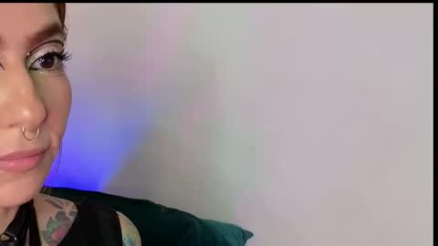 Evangelyne online show from October 30, 4:08 pm