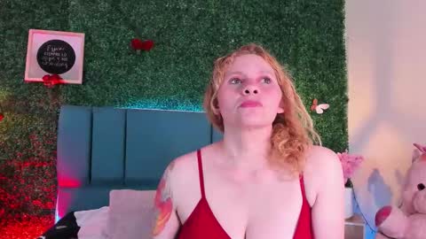  Evangelyne  online show from February 4, 7:20 pm