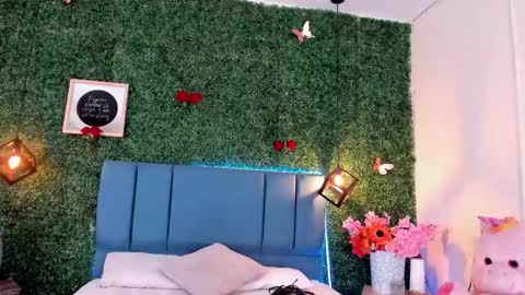  Evangelyne  online show from March 3, 7:20 pm