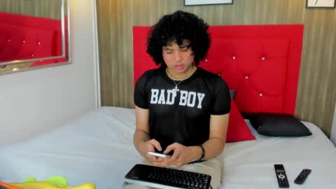 Evann  online show from April 16, 4:02 am