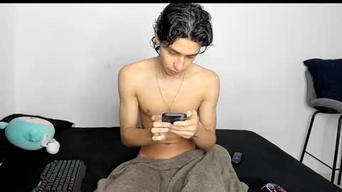 Snapshot of evans_collins24 chatting on January 9, 11:17 pm Evans collins24 online show from January 9, 11:17 pm