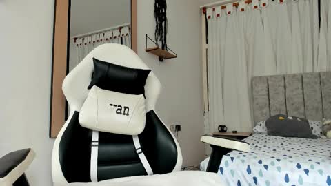 Evan online show from November 3, 2:07 pm