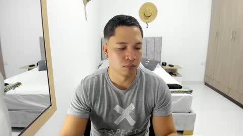 Snapshot of evans_king chatting on April 19, 9:30 am Evan online show from April 19, 9:30 am