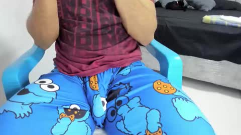 Snapshot of evans_king chatting on April 29, 1:59 pm Evan online show from April 29, 1:59 pm