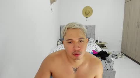 Snapshot of evans_king chatting on May 16, 7:23 pm Evan online show from May 16, 7:23 pm