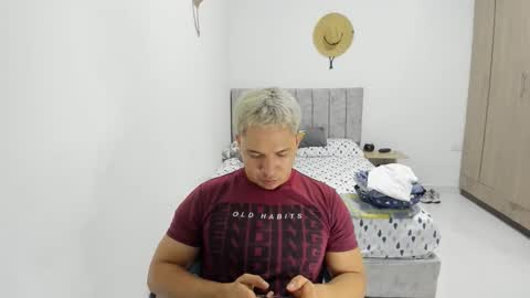 Snapshot of evans_king chatting on May 18, 5:52 pm Evan online show from May 18, 5:52 pm