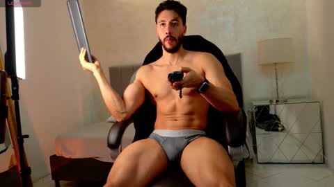 E V A N S online show from March 28, 12:32 am